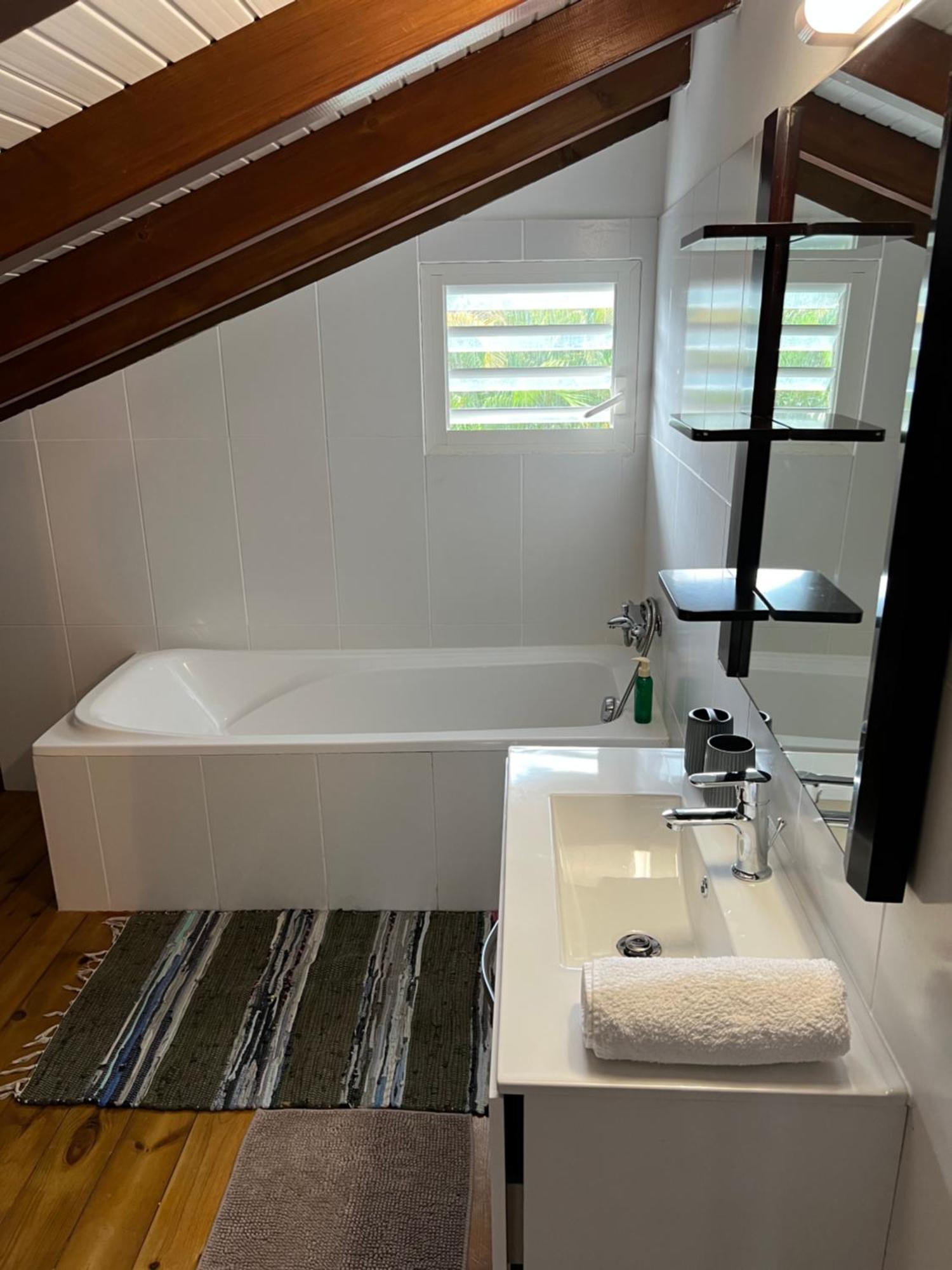 Villa Au Calme Avec Jacuzzi, Villa Le Boursoie Лез-Абим Экстерьер фото