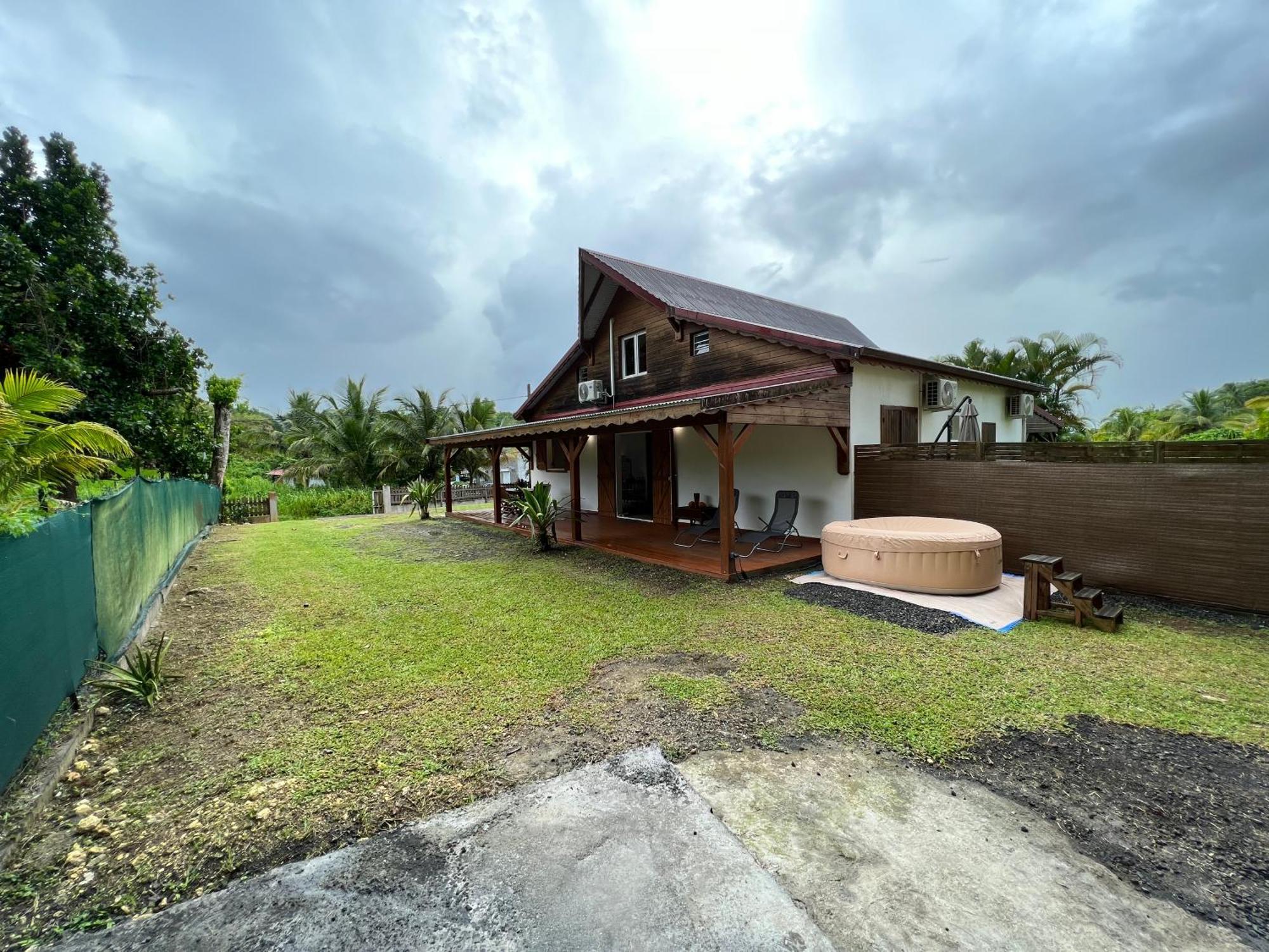 Villa Au Calme Avec Jacuzzi, Villa Le Boursoie Лез-Абим Экстерьер фото